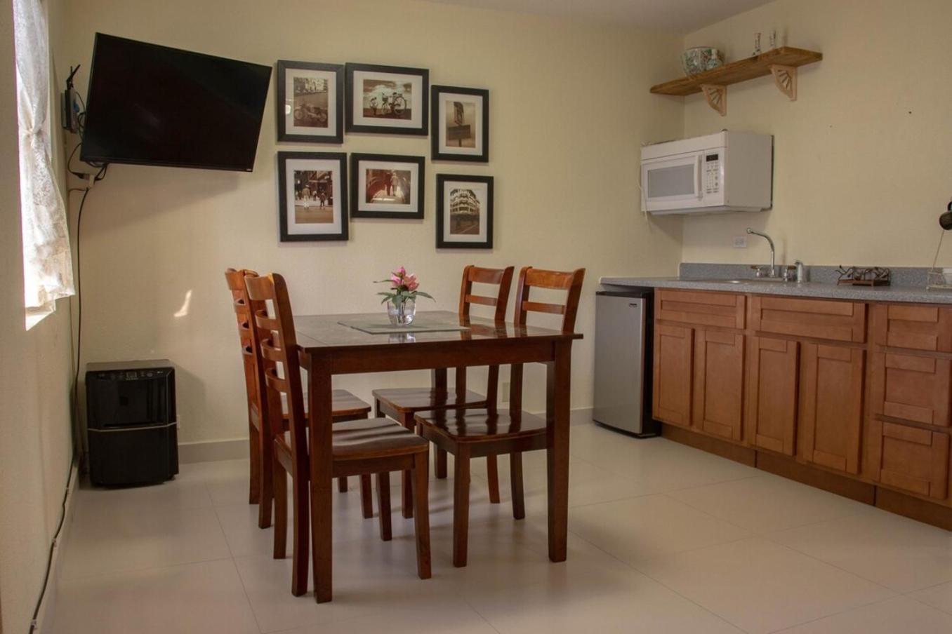 Ocean Villa Guam Тамунинг Экстерьер фото